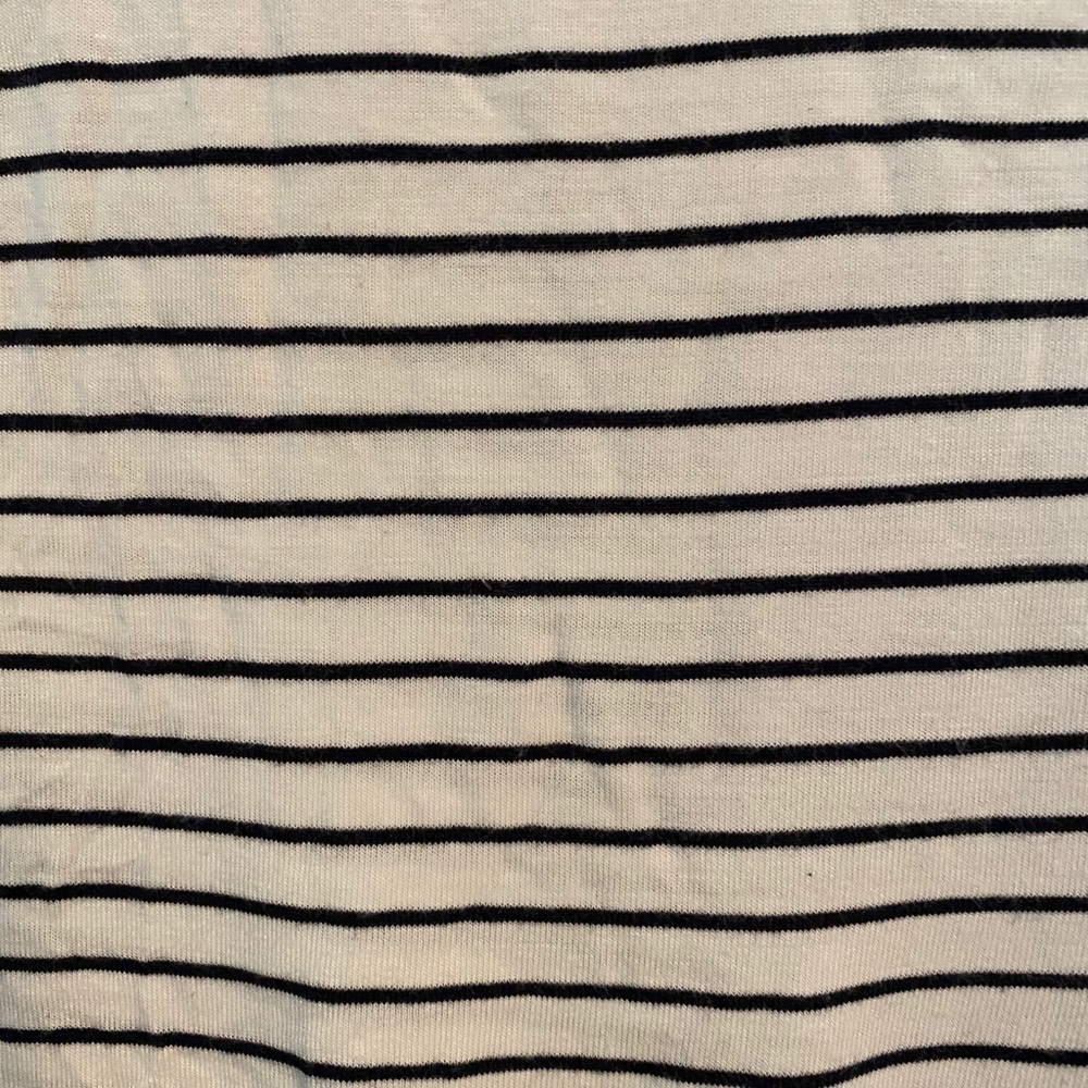 Striped v-neck - Picture 2 of 4